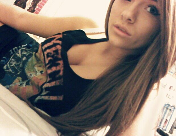 Let's cuddle on rainy days, watch old movies and make out.