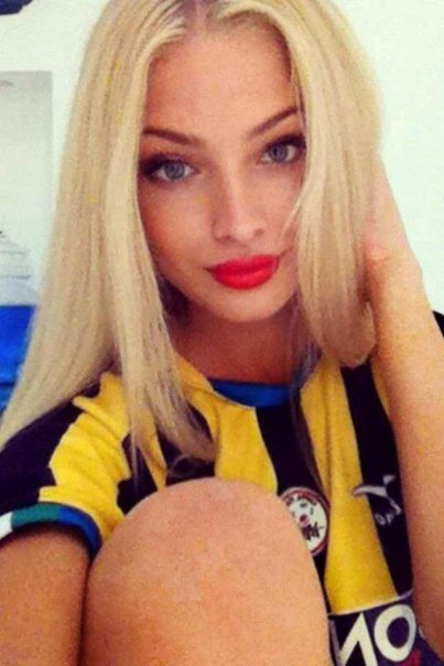 CharylChiesley's profile picture. Don't keep on ignoring me, because unlike others, I'm not afraid to walkaway.