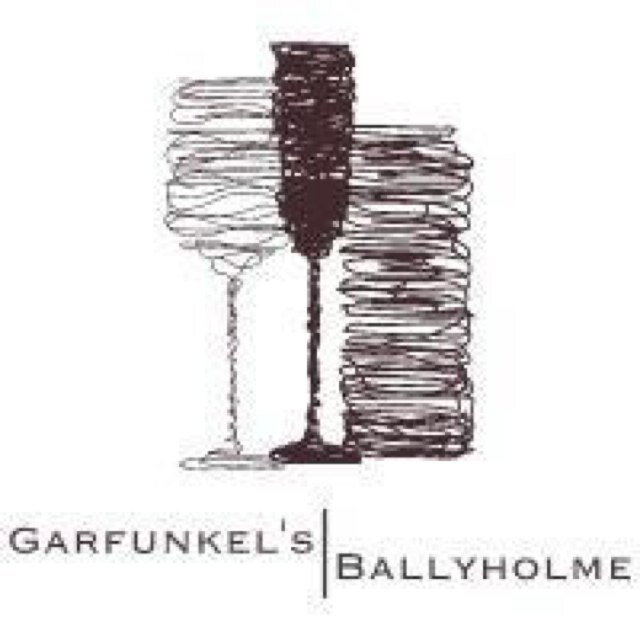 Garfunkel's Ballyholme is a family run bistro set in the picturesque village of Ballyholme. Serving breakfast, Lunch and Dinner