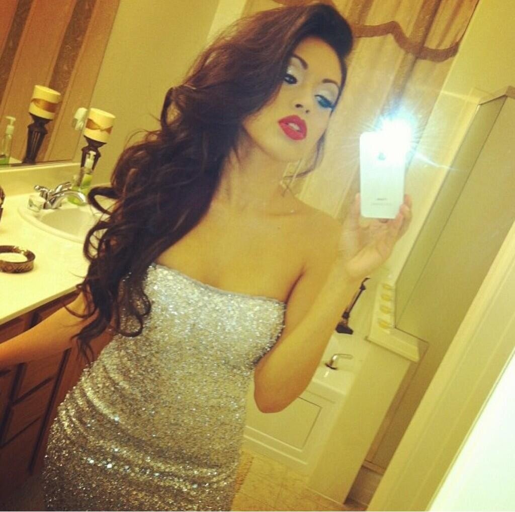 Treat me like a queen and I'll treat you like a king. Treat me like a game an I'll show you how it's played.