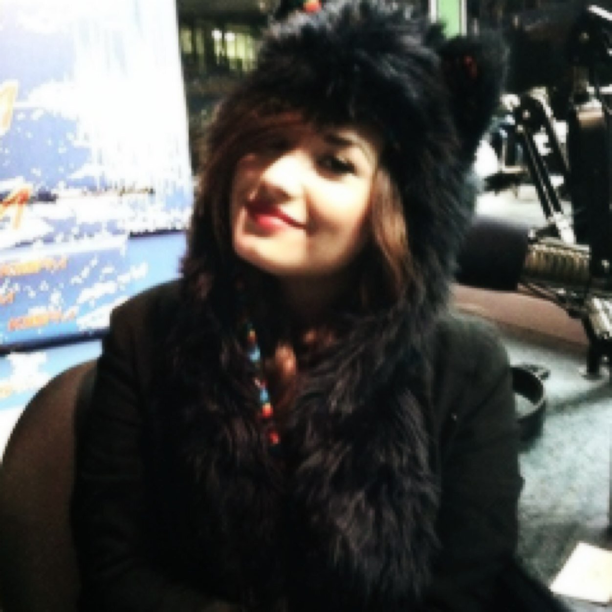 lovaticforces's profile picture. follow my main account @lovatofandoms i follow back:)