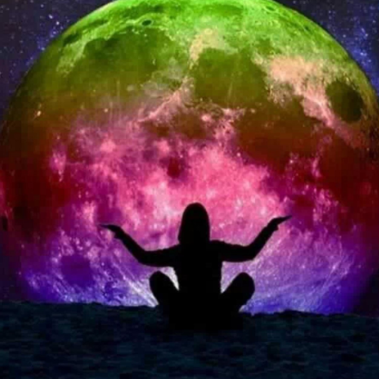 Sharing my love and positive vibes✌️ free spirited and searching for serenity all over ❤️ aquarious