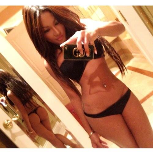 MelissaRenzetti's profile picture. Our stupid conversations mean so much to me.