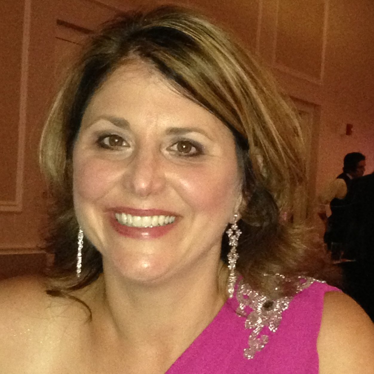 angron1012's profile picture. 