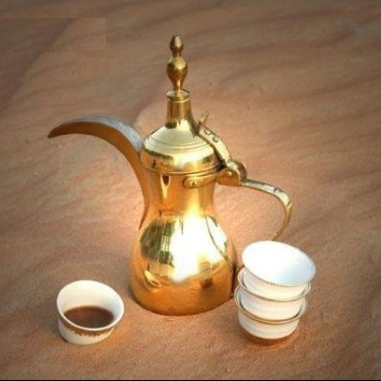 اللهمَّﷺصَلِّﷺوَسَـــلِّمْﷺوَبَارِكﷺْعلىﷺنَبِيِّنَـــاﷺمُحمَّدﷺ صف الـــنوايا وأذكـر الله وتـــرتاح واللـــي تشـــوفه قابله بابتـسامه