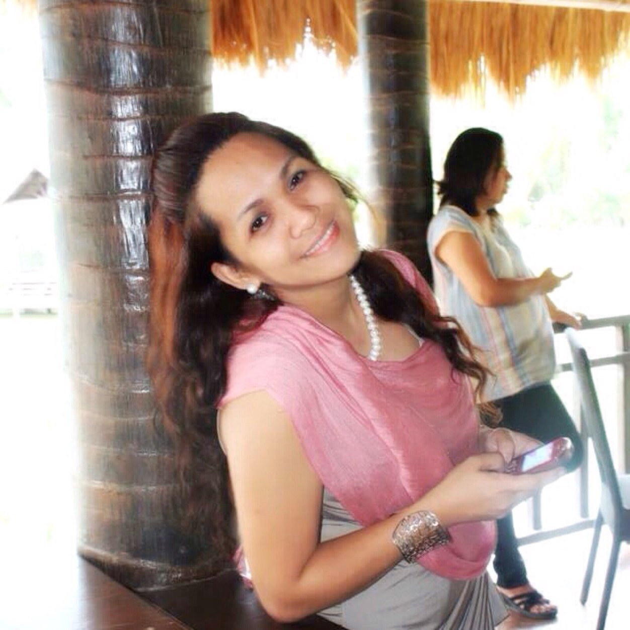 Life is for deep kisses, strange adventures,midnight swims and rambling conversations. I'm a certified follow-back girl!