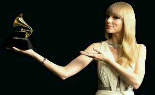 Unofficial taylor swift fanbase! Always LOVE Taylor Alison Swift cause loving her is RED\^o^/ Mention for followback:)