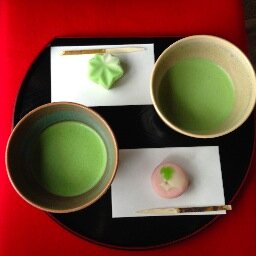 みやこの中心に少しだけ近づきました。あいかわらず考える暇がないです。