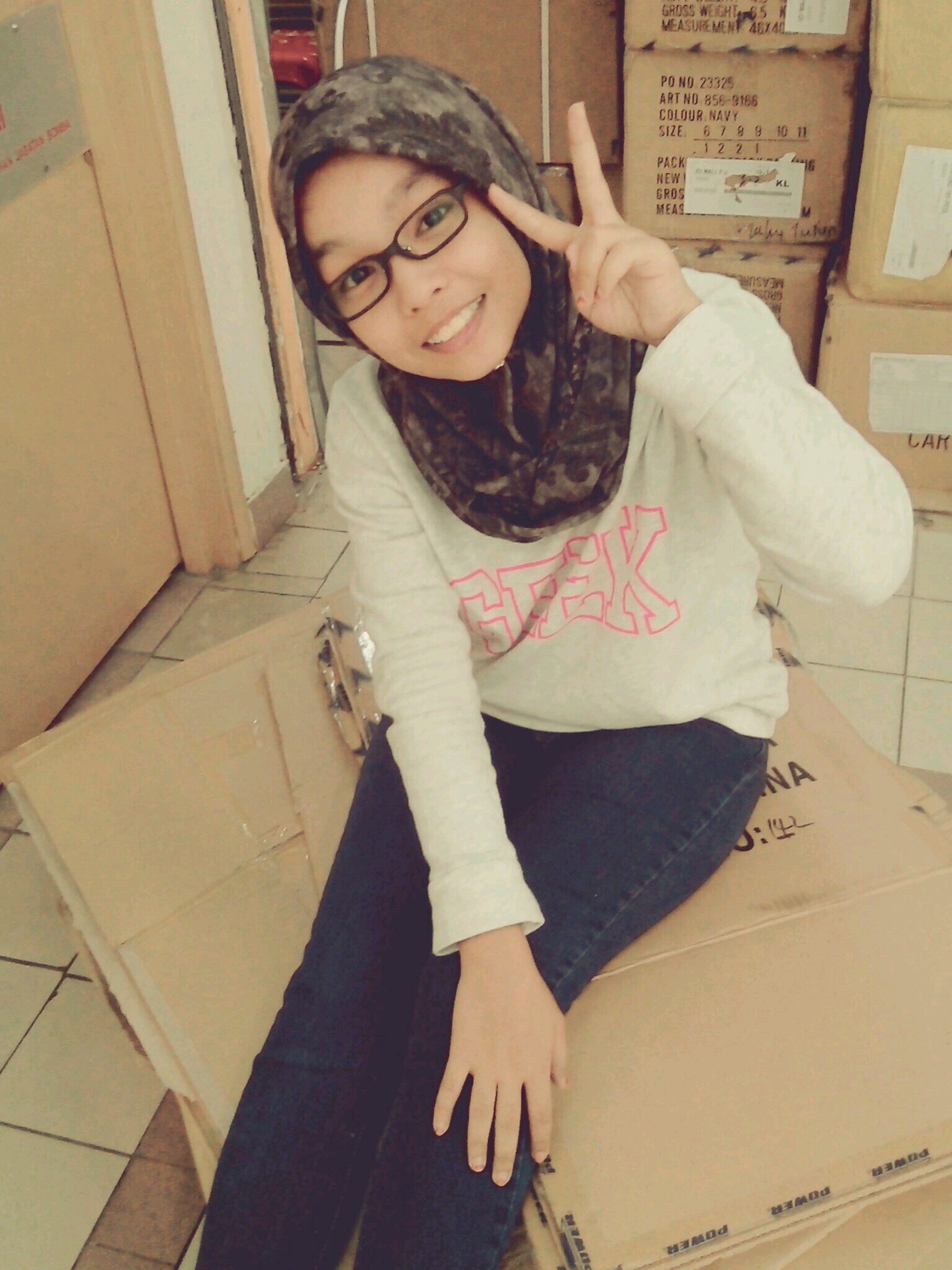 WechatID: thirah_adnan // Instagram: thirahadnan
