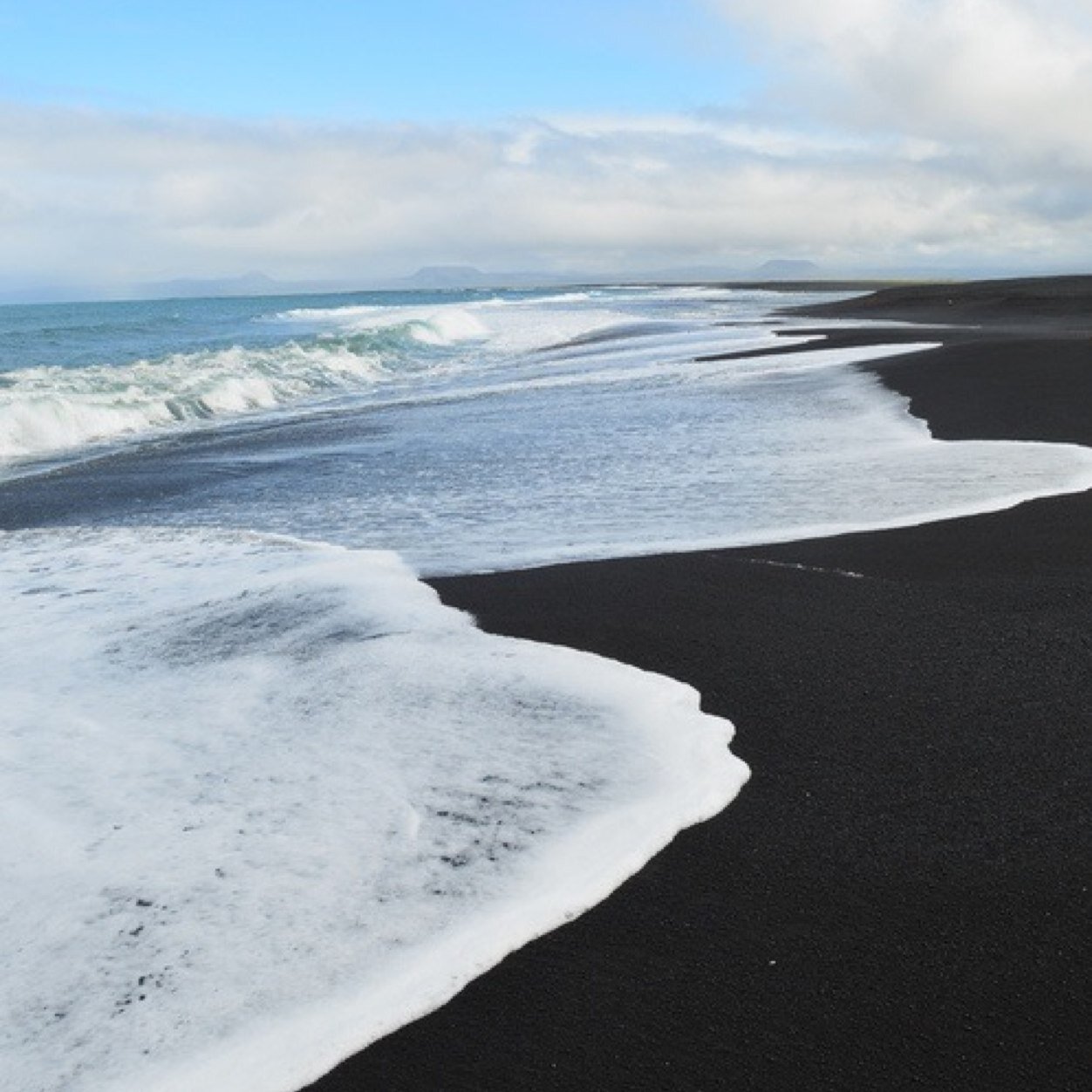 imbrokenboo's profile picture. 