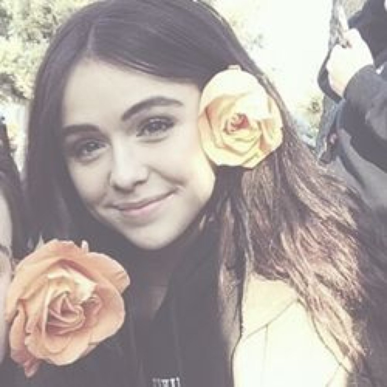 yourmomslut's profile picture. 