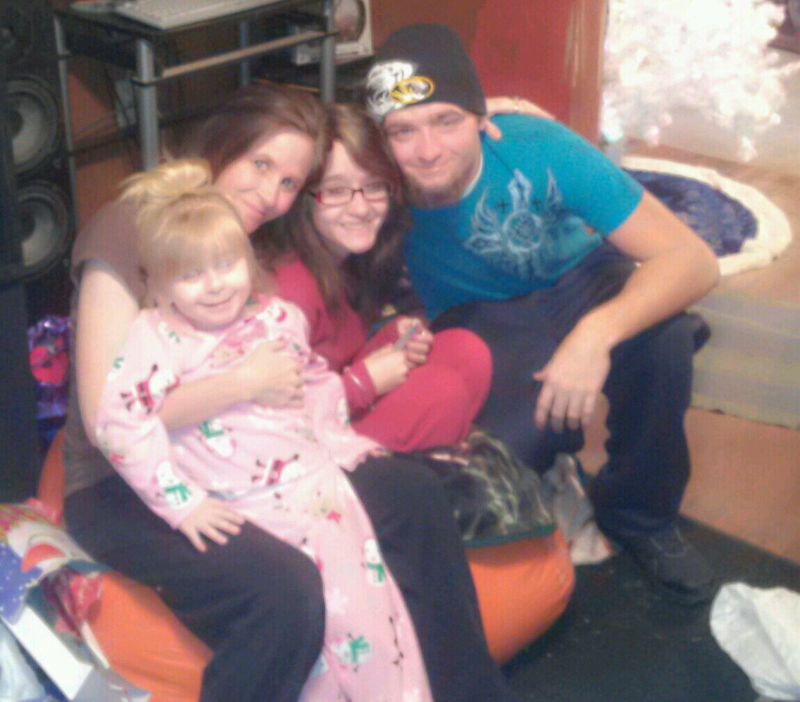 i am married. 12/21/12. i have 3 wonderful kids. and i am a die hard wwe fan i love randy orton.
