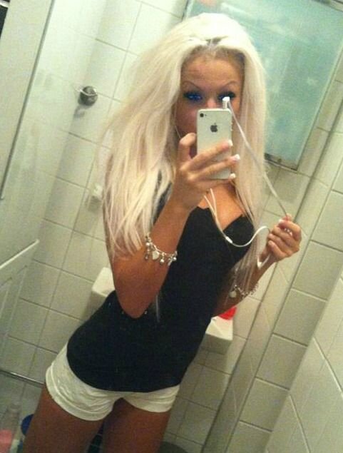 DanitCoulombel's profile picture. I'm not jealous, but when something is mine, it's mine.