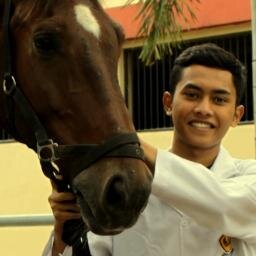 Anak-anak : berbahagia tanpa alasan, selalu ada rasa ingin tahu, berjuang tanpa lelah untuk sesuatu | ikutilah zaman yang beredar secepat kilat !!