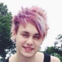 this is a free follow, please follow @flxtchxr + ask for a follow on that account too xxx