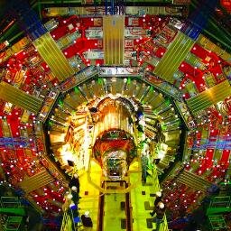 perpetual wonderer/creator of entropy/High Energy Theoretical Physicist/Associate Professor - University of Granada
