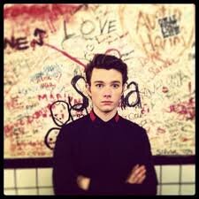 I follow Back ;) my new twitter is @wispers_  folloow please gleekteam