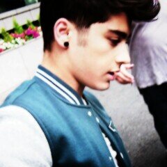 Zayn | 21 | Single
