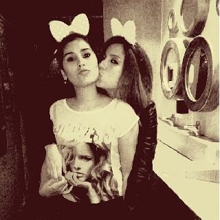 Y todo gira en torno al amor o que??? pos me mato XD