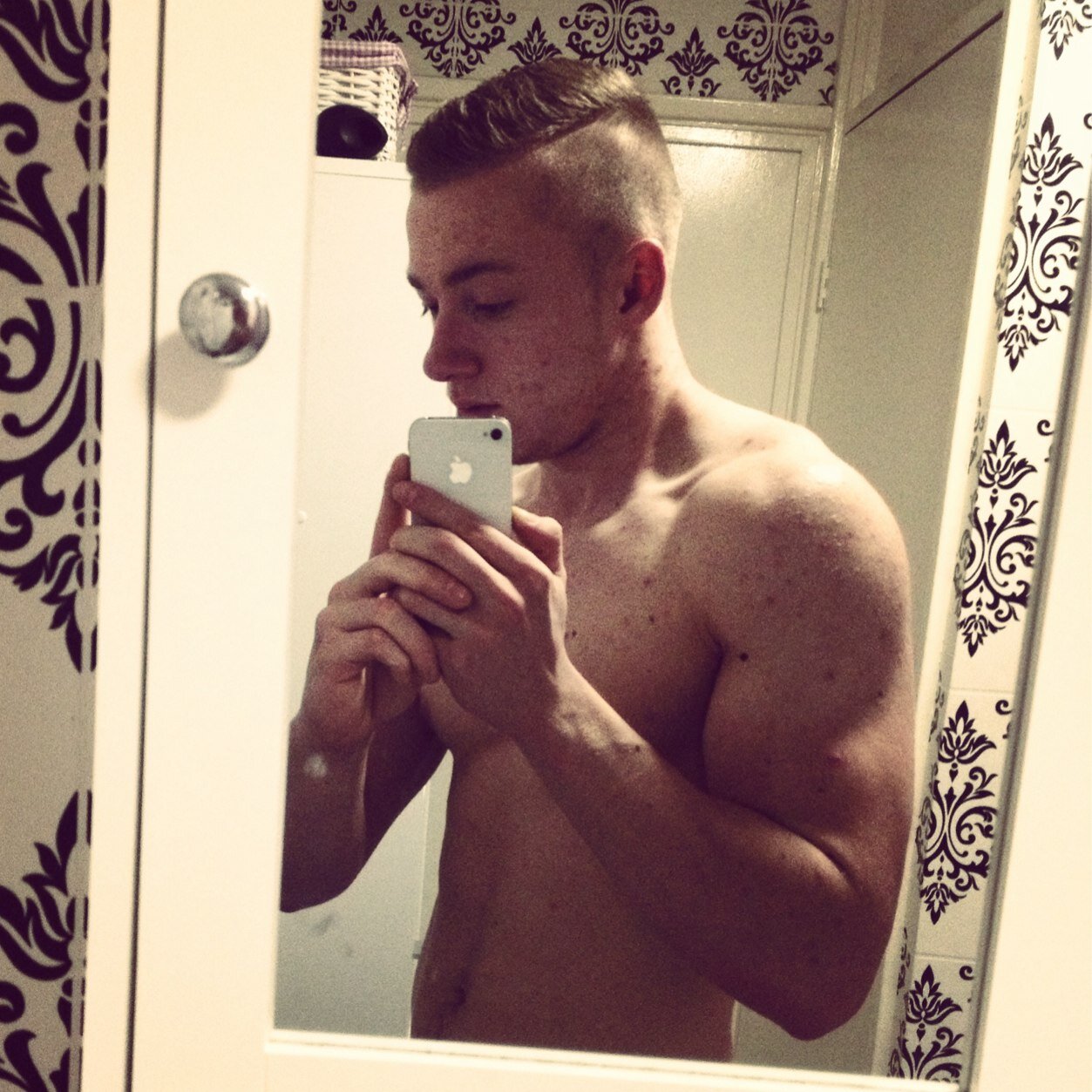 Colesav's profile picture. 