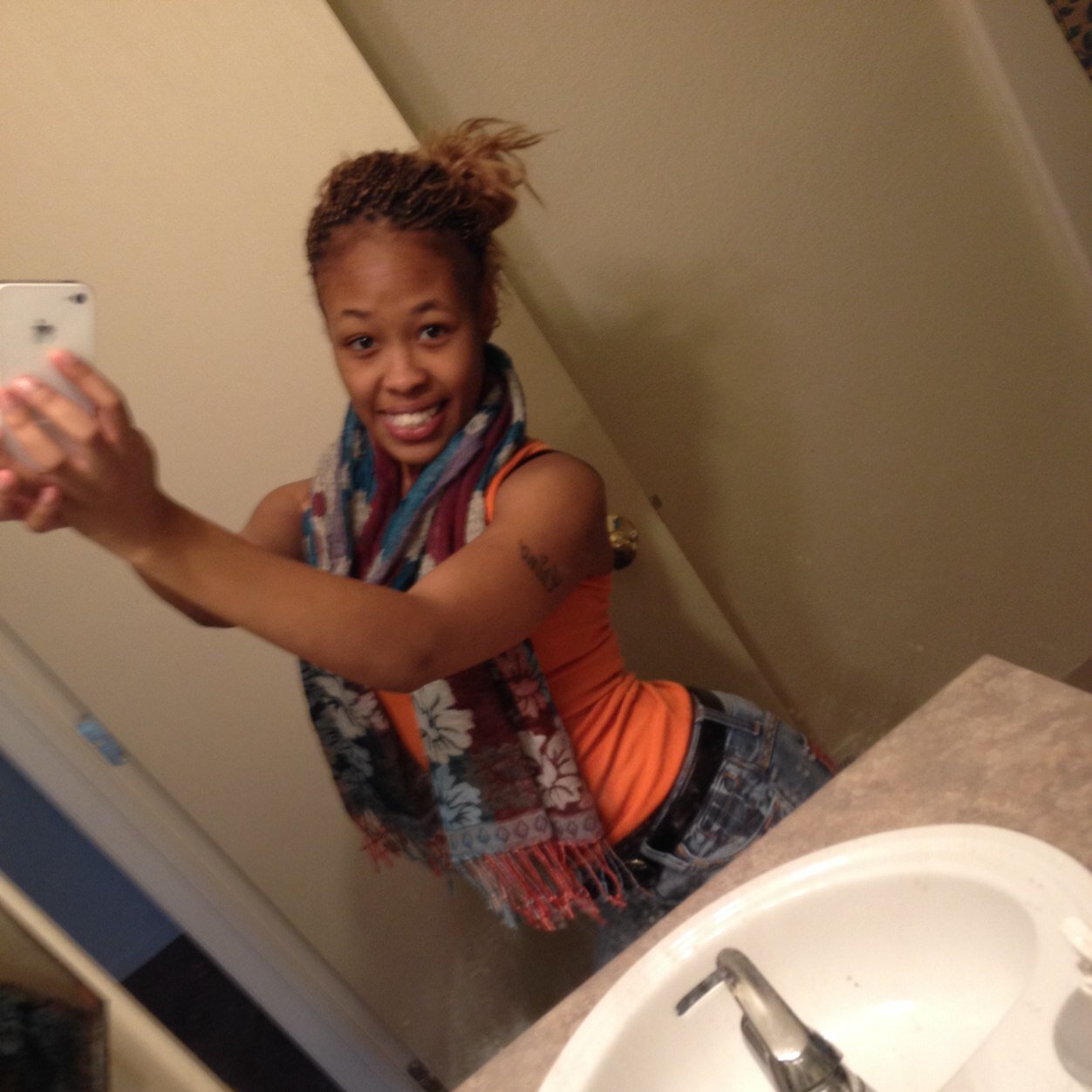 •FOLLOW MEH &'dd i FOLLOW YOUU.