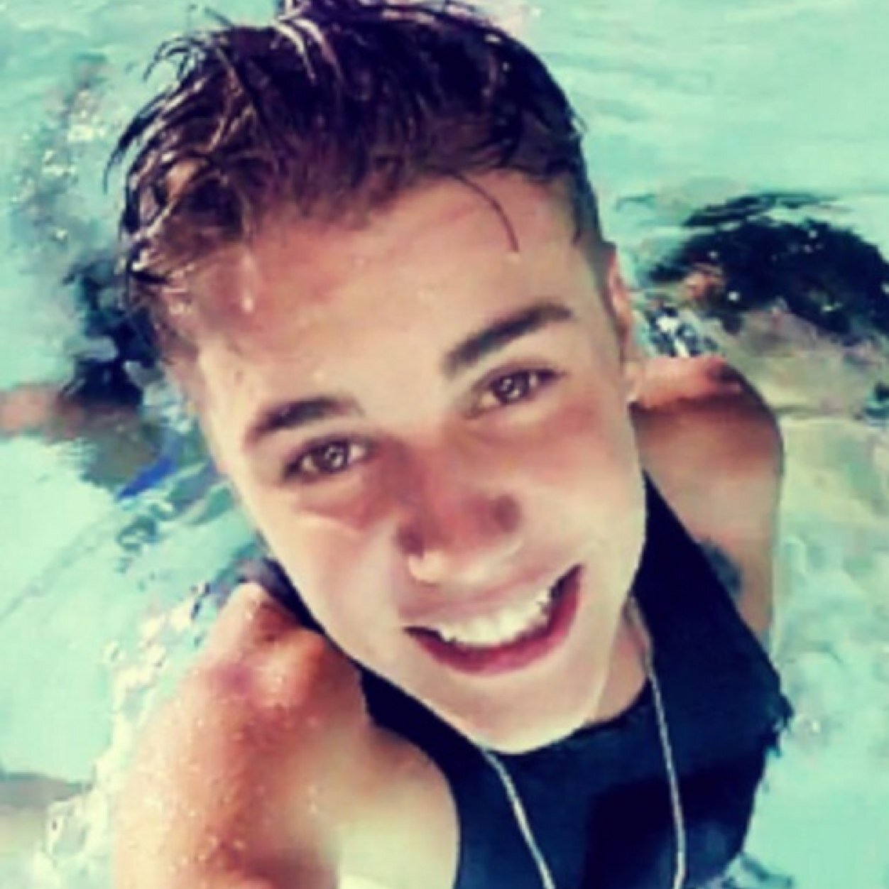 SlurpeeStylik's profile picture. Used to be 1D and JB acc now just Jb yo get used to it