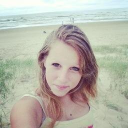 Euteamo  MINHA loooira , nunca me abandona ta ? @Umaa__Maands aq s2