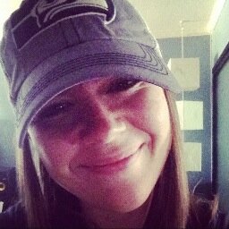 aubreystrawbrey's profile picture. i heart music.  i heart coffee.  i heart fantasy football.