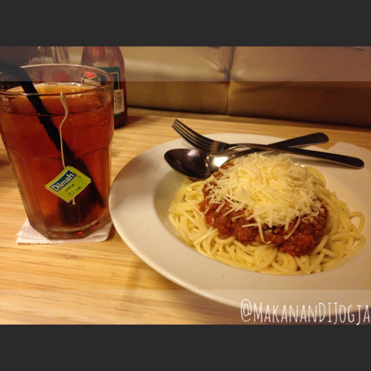Suka makan ?? Yuk share  Nama makanan | Harga | Lokasi | mention ke @MakananDIJogja Hastag #MakananDIJogja