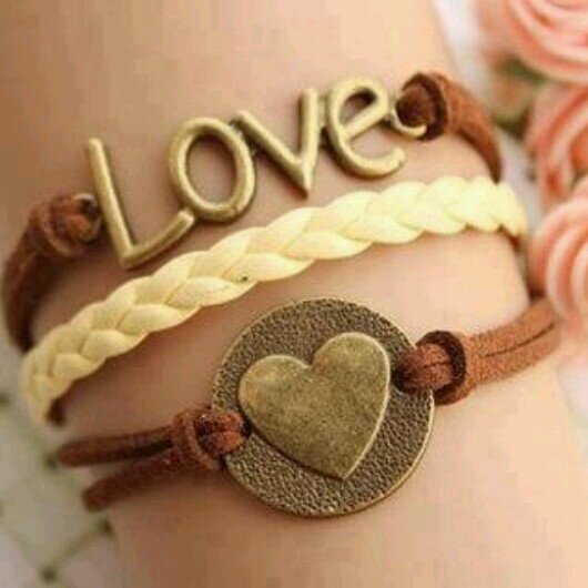 ‏يرحلون ويأتي اجممل منہم لذلك لم أعد اخشئ رحيل احد ♡              #اعتذر عن الرسائل الخاصه̷̷̷̷̷̷̷