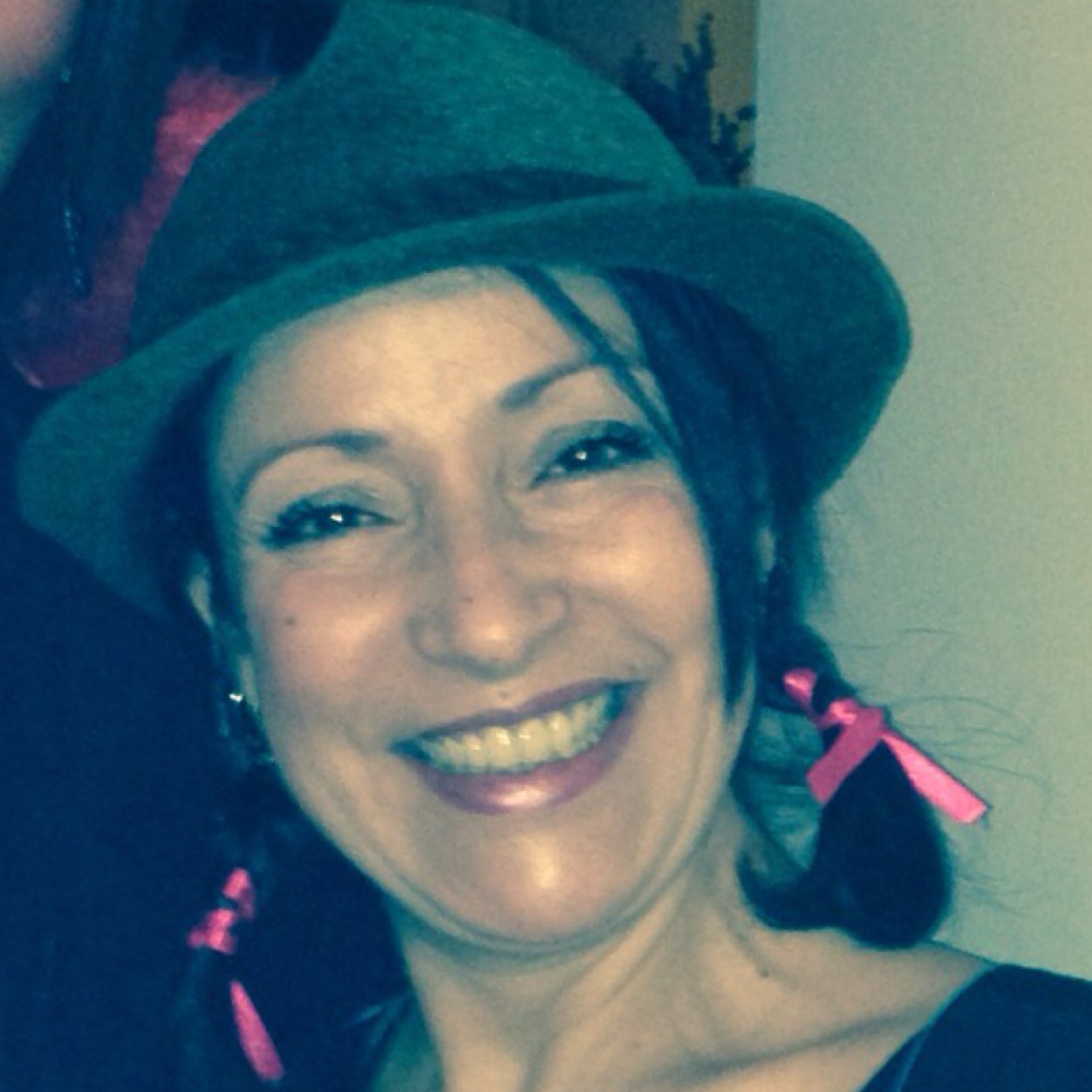 AbbaniYasmina's profile picture. 