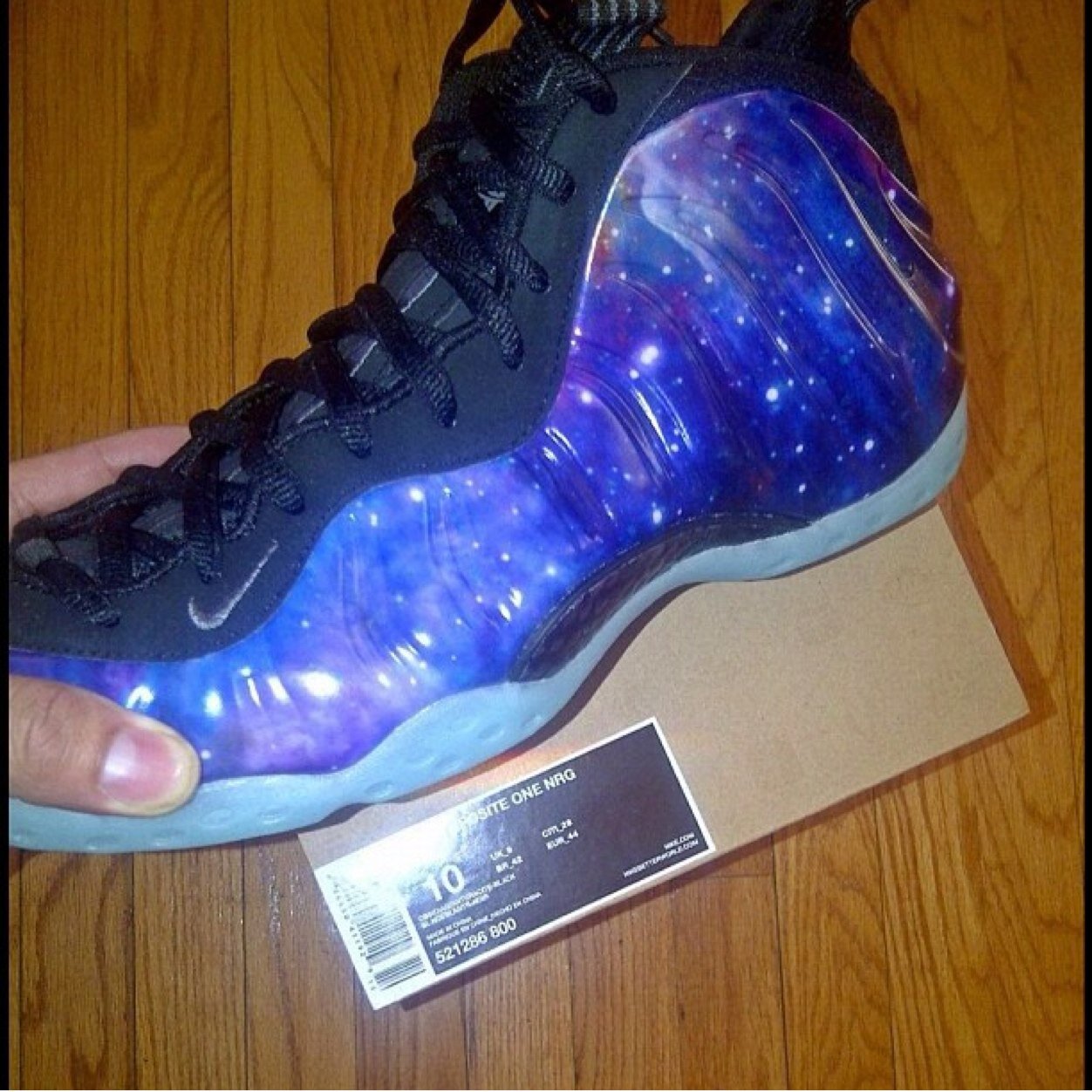 sneaker27709811's profile picture. 