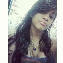 Não diga que eu sou louca, sem antes me conhecer :// Me conheça primeiro, e tenha logo certeza que sou. tlgd :p' *-*