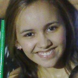 Chata e Extrovertida.
Téc. em Enfermagem.
Mãe da Fernanda sz '