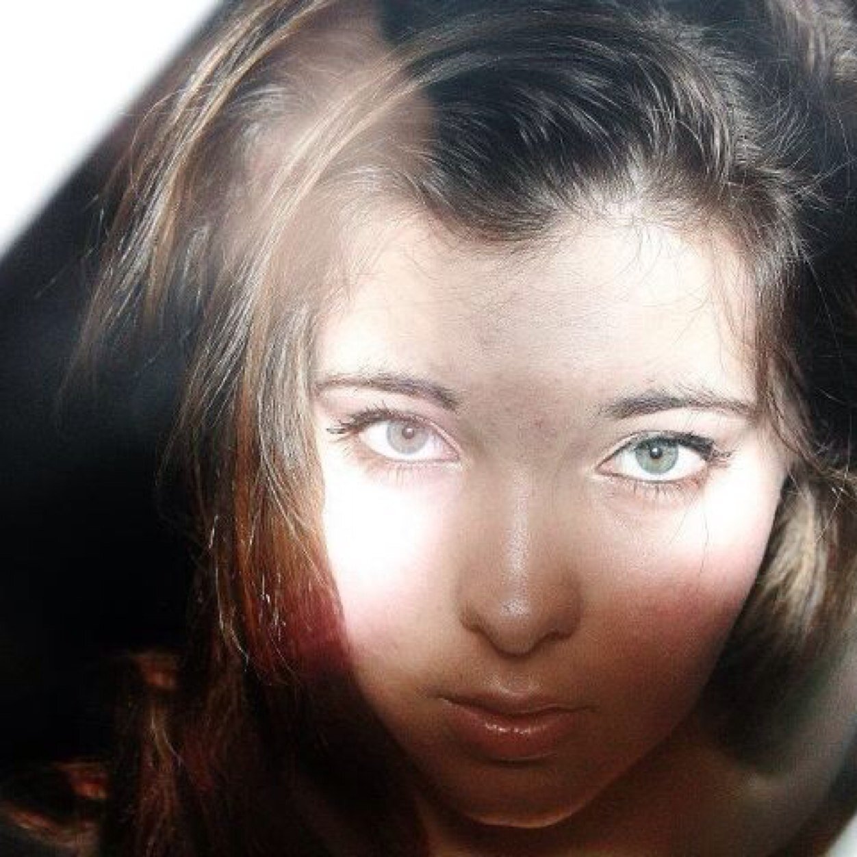 1annabanana's profile picture. Don't let them bring you down baby doll    ✨