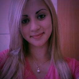 Quando eu me afastar, se aproxime é nessas horas que eu preciso de #Você . http://t.co/9OxYzKAM