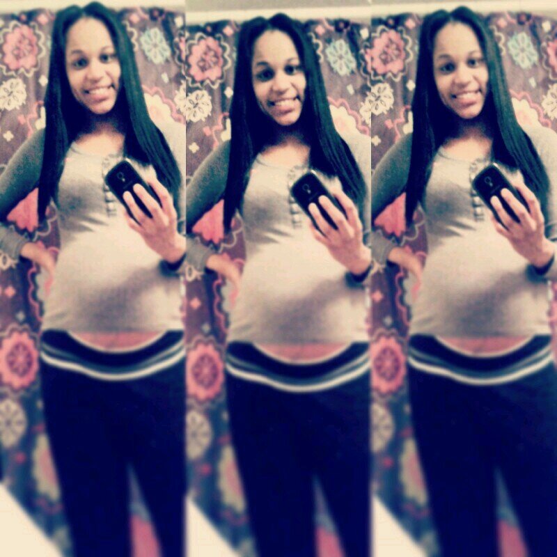 , ★☆ ,-Jus Waiting On My Beau. BabyGIRL❤if Yo Btc Ain't Me She BORING |FMOI @______LovingAalayah & KIK @xMarieeLashaee♡