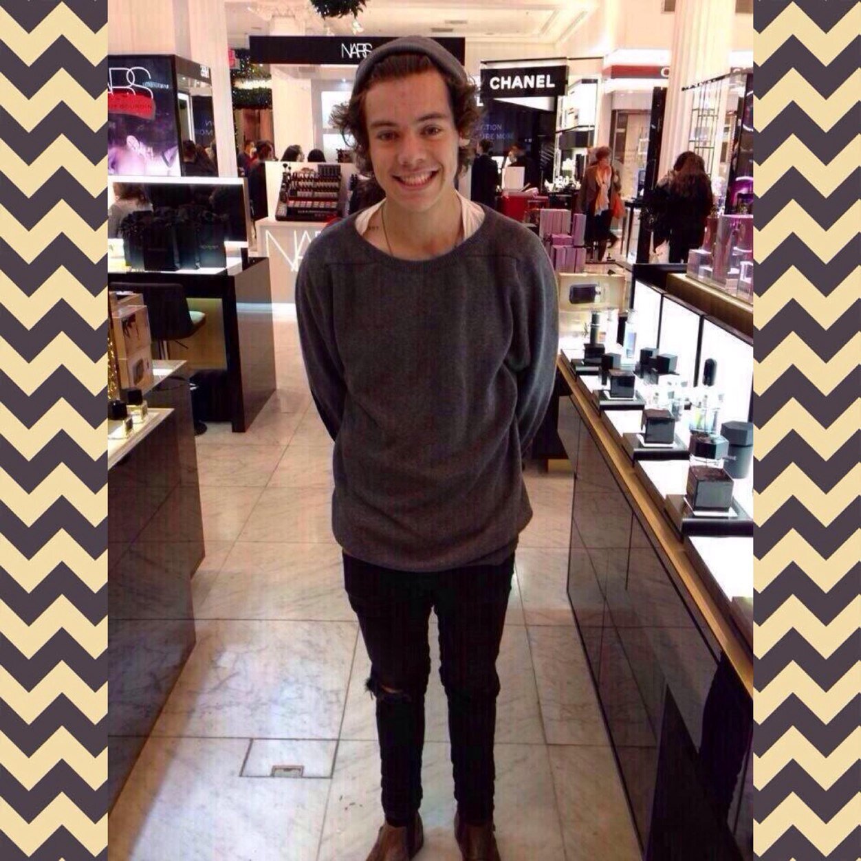 Go follow @hesgotstyles because she just gave you a free follow!