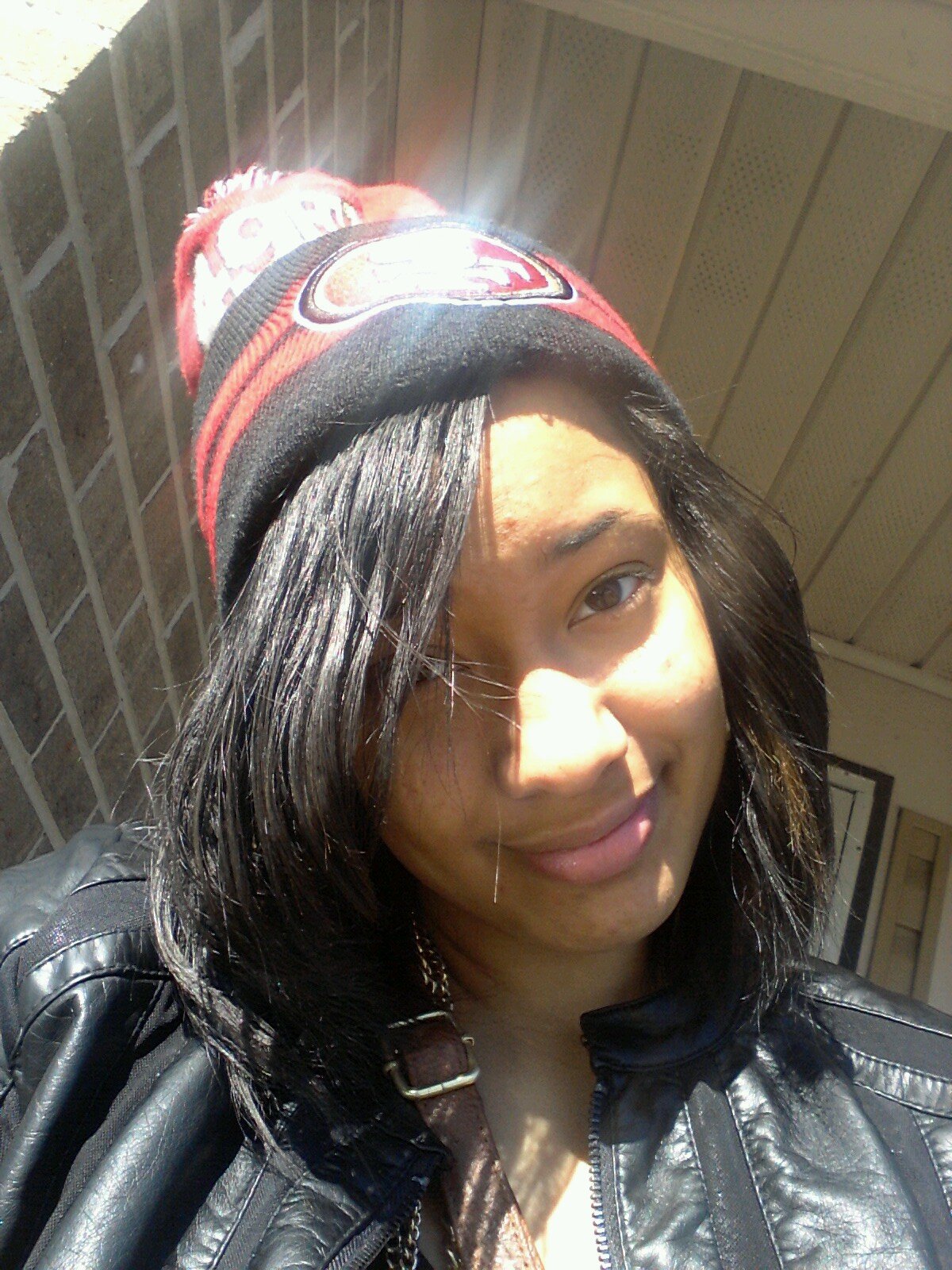 Live beautifully, Dream passionately, and Love completely♡♡ Follow Me & My Love @El_Chapo_x11 :))