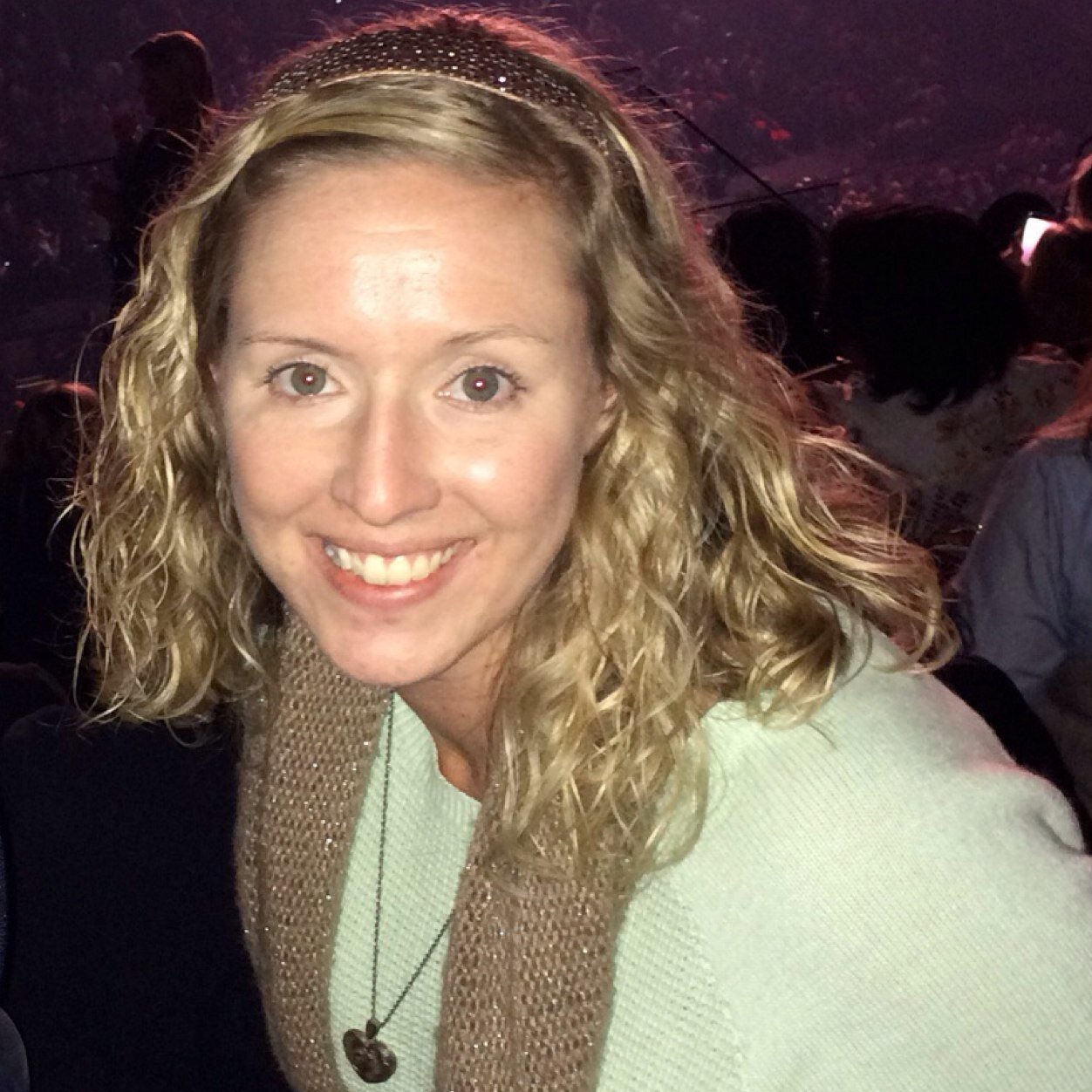 kris10dew's profile picture. Limitless undying love which shines around me like a million suns, it calls me on and on across the universe ~ The Beatles