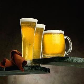 Great craft beers, wines and full bar. Appetizers, baked entrees, burgers, homemade soups and coffee drinks