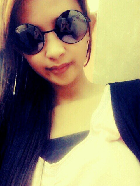 17, Malay , Taken , Wechat Id : yana_dhians_tnd