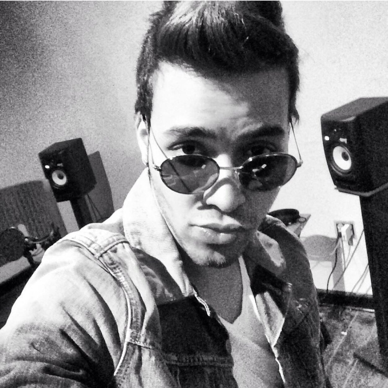 Supporting @PrinceRoyce every step of the way ♥ #Roycenaticas are united to show love to our idol. #TeamRoyce