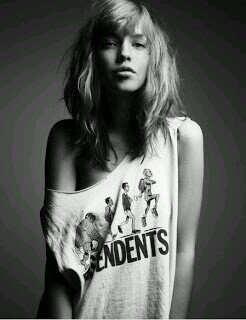 ¿por que sonries?
