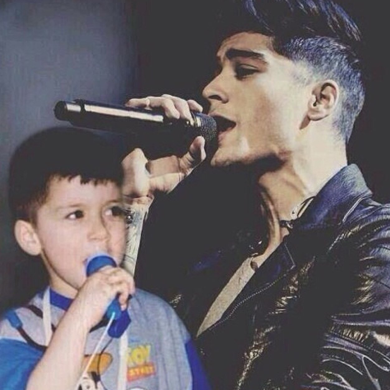 ♕follow me I'll follow back♛ ☯ZAYN MALIK YO☯ Directioner WWA 9/12/14