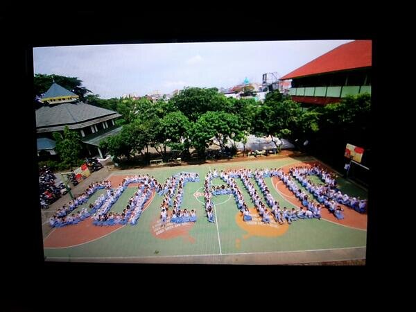 plain, funny, smart, polite :) | Headmaster : Mr. Danu | LULUS UN 2014,amin ! masuk Univ Favorit , amin !
