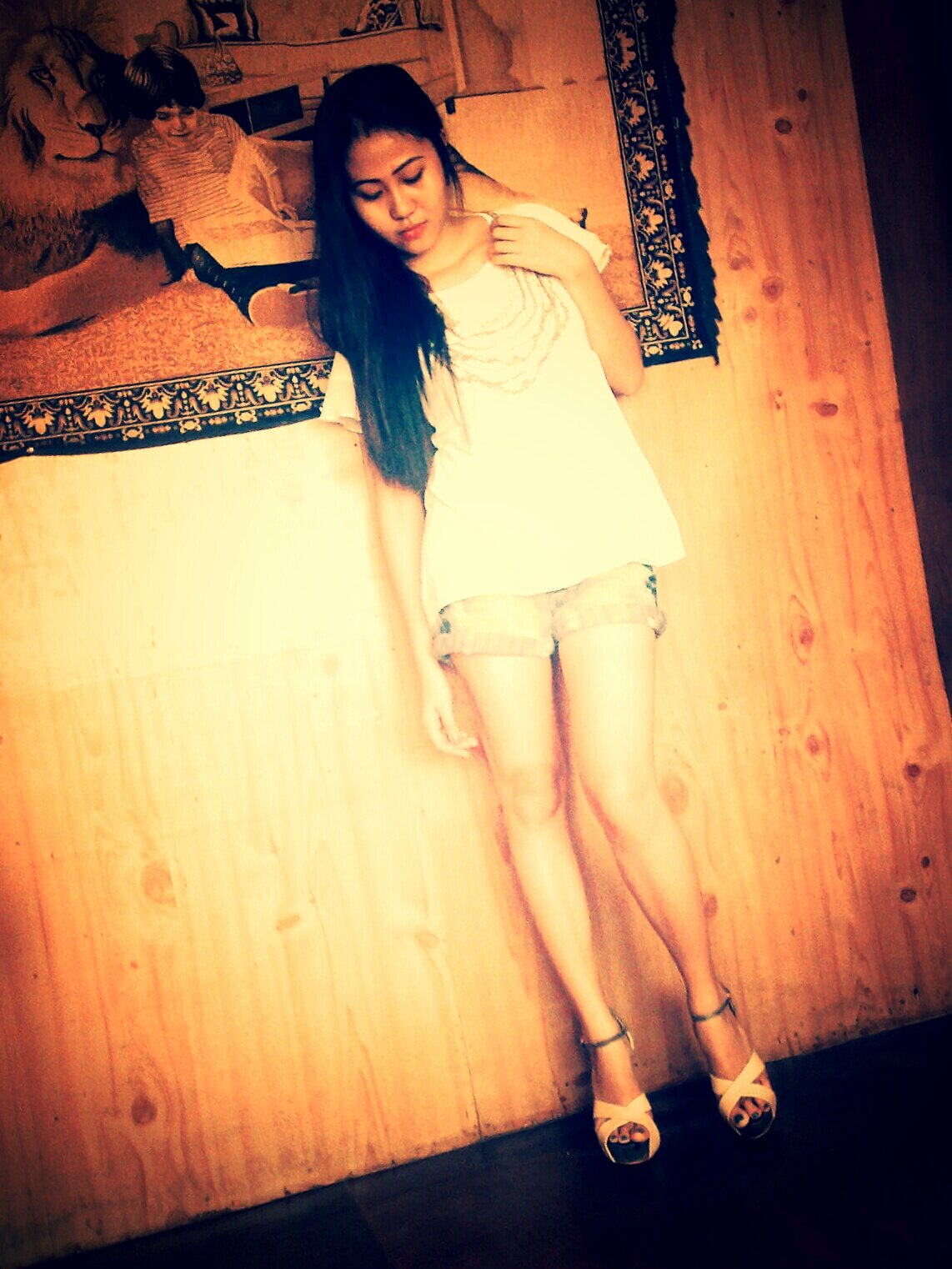 im 16. Belieber. i love juan direction 3 . kazzum. one direction. and moreee :) follow me #ifollowback
