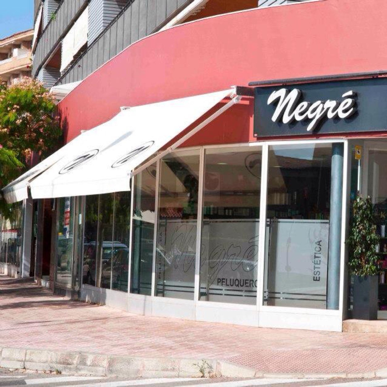 Peluqueria y Estética Unisex. Horario: De lunes a viernes: 9 a 19 h. Sábados : 9 a 14h. Tlf:971350503