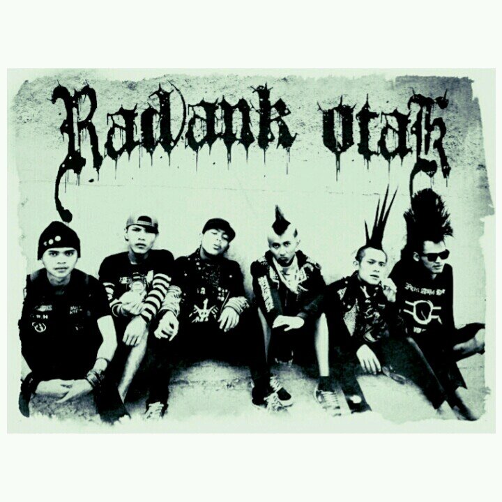 #ProudToBePunkBand we play CrustPunK , INFO : 089608898578/312AA990 http://t.co/5rmy5W0Cdi           http://t.co/Dqp3xmU6AD