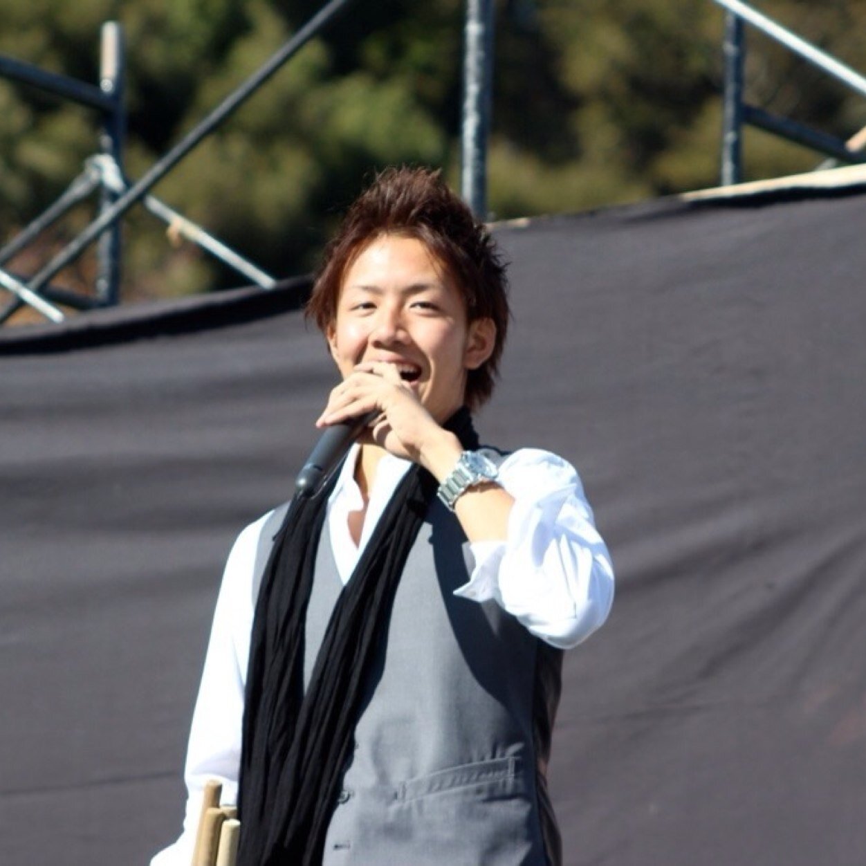 MITSUHIKO(20)自分の歌で1人でも多くの人達が幸せになれるように‥そう祈り歌ってます。 EXILE ATSUSHIや数々の名曲カバー.オリジナルを歌い都内でLIVE活動をしています。全ては支えてくれる人達への、恩返しのために。いつも沢山の応援に感謝します！